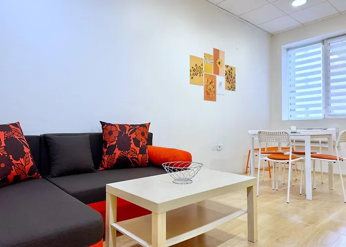 Centre 2bdr For 4 Guests Next To Theater Tear And Laughter 公寓