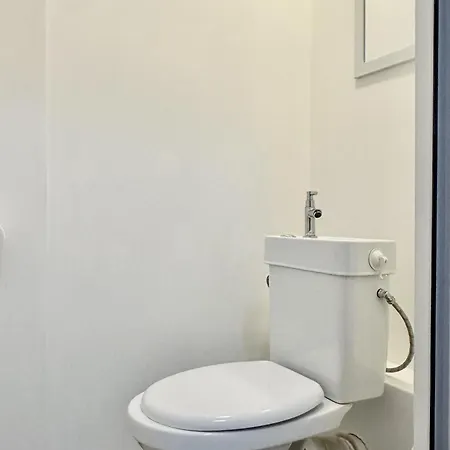 Centre 2bdr For 4 Guests Next To Theater Tear And Laughter * Sofia