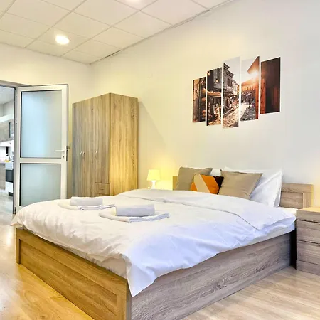 Centre 2bdr For 4 Guests Next To Theater Tear And Laughter Sofia