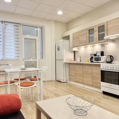 Centre 2bdr For 4 Guests Next To Theater Tear And Laughter * Szófia