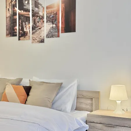 Apartman Centre 2bdr For 4 Guests Next To Theater Tear And Laughter *