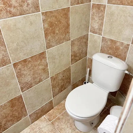 Centre 2bdr For 4 Guests Next To Theater Tear And Laughter Apartman Szófia