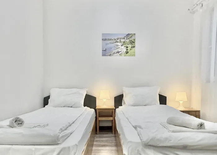 Daire Centre 2bdr For 4 Guests Next To Theater Tear And Laughter Sofya