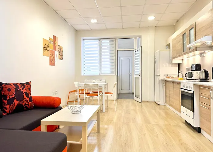 アパート Centre 2bdr For 4 Guests Next To Theater Tear And Laughter ソフィア